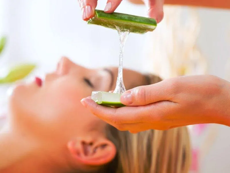 Nha đam có khả năng làm dịu và làm xẹp mụn hiệu quả